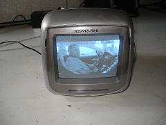 tv hagyomanyos 13cm fekete feher tamashi 2500ft